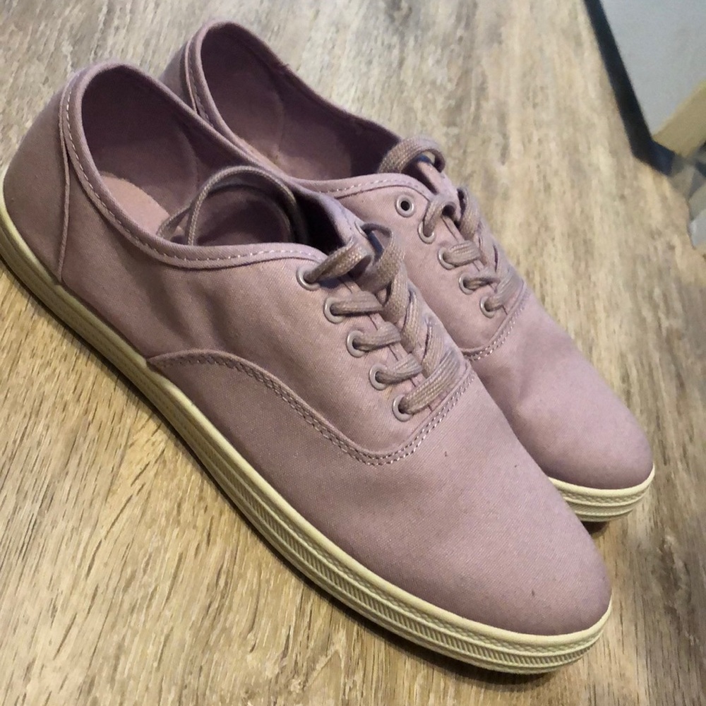 Lavender ankle cut slip ons